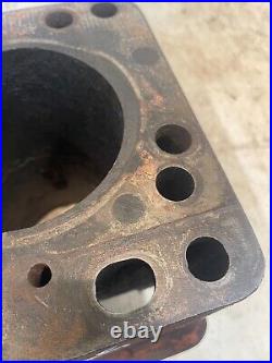 1963 Minneapolis Moline MM M5 Tractor Cylinder Block 10A15154