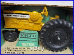 (1966) Minneapolis Moline Model M-602 Toy Tractor Green Box 1/24 Scale, NIB