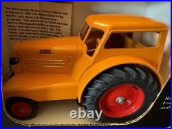 1/16 Country Classics Minneapolis Moline UDLX Comfort King With Cab Tractor