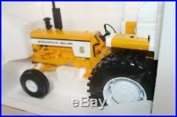 1/16 Minneapolis Moline 955 Diesel Tractor Wide Front by SpecCast NIB