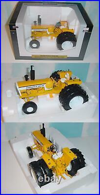 1/16 Minneapolis Moline G-1355LP Tractor WithDuals by SpecCast NIB