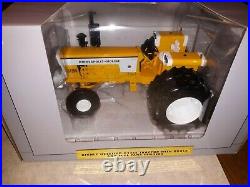1/16 Minneapolis Moline G-1355LP Tractor WithDuals by SpecCast WithBox