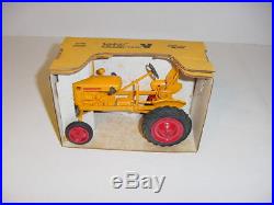 1/16 Minneapolis Moline Model V Tractor by Toy Tractor Times 1988 WithBox
