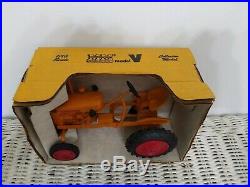 1/16 Toy Tractor Times Minneapolis Moline V Tractor