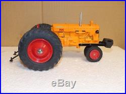 1/16 Vintage Special Edition 1997 Minneapolis Moline U Pulling Tractor