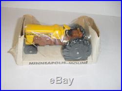 1/24 Vintage Minneapolis Moline M-602 Tractor WithBubble Box! Super Nice (1963)