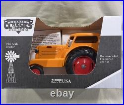 Country Classics Minneapolis Moline UDLX Comfort Cab, 1/16 scale NIB MINT