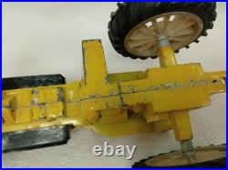 ERTL 1/16 Minneapolis-Moline Pulling Tractor