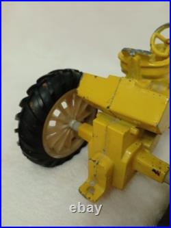 ERTL 1/16 Minneapolis-Moline Pulling Tractor