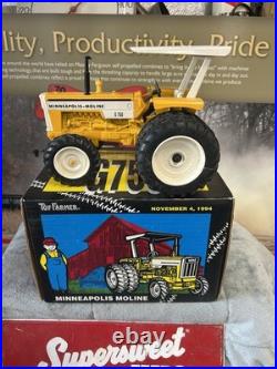 ERTL Minneapolis Moline G750 Tractor WithDuals & Canopy 1/16