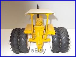 Ertl 1/16 scale Minneapolis Moline G1355 Tractor with ROPS and Duals