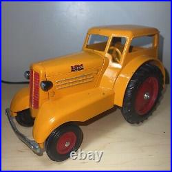 Ertl Minneapolis Moline 1938 UTLX Comfort Cab Tractor 1/16 Diecast