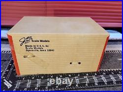 Ertl Minneapolis Moline Z or R 1/16 Diecast Tractor Replica By Scale Models