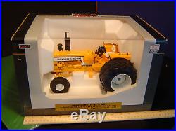 Farm Tractor High Detail Minneapolis Moline 1355 LP with Duals 1/16 NIB Box