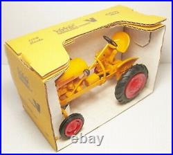 MINNEAPOLIS MOLINE MODEL V 1/16 DieCast Tractor Pioneer Collectibles 1988-NOS