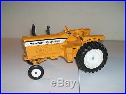 Minneapolis Moline White Oliver Agco Farm Toy Tractor G-1000 Ertl 116