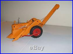 Minneapolis Moline White Oliver Agco Farm Toy Tractor Ub With Mounted Picker 11