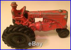 MM cast toy tractor MINNEAPOLIS MOLINE