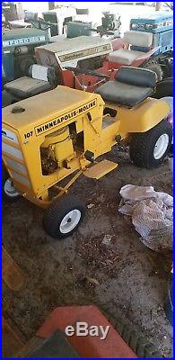 Minneapolis Moline 107 Town And Country Lawn and Garden tractor RARE oliver