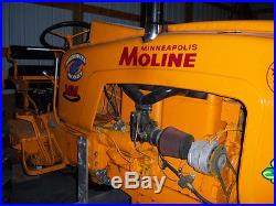 Minneapolis Moline 5 Star pulling tractor