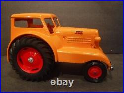 Minneapolis Moline Comfort Tractor Die-Cast 116 Scale Models Agco #FF-0229
