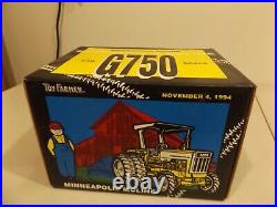 Minneapolis Moline G750 Fwd & Duals, Toy Farmer 1994 Tractor, Stock #4375