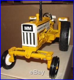 Minneapolis Moline G750 Tractor 1/16 Ertl Toy 1998 Canadian Show Special Edition