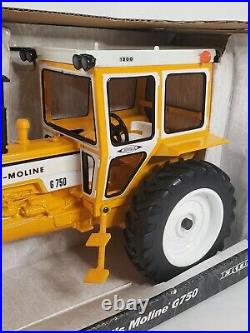 Minneapolis Moline G750 Tractor With 1300 Hiniker Cab By Ertl 1/16 Scale