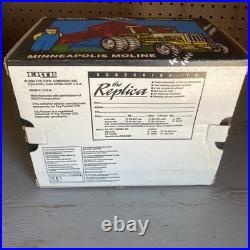 Minneapolis Moline G750 Tractor w Duals 1994 Toy Farmer by ERTL 1/16 Scale Mint