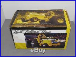 Minneapolis Moline G-1000 Vista Pulling Tractor 1/16 Hull White Oliver Toy Resin
