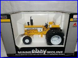 Minneapolis Moline G-1355 Tractor with Duals SpecCast SCT375 116 Scale NIB