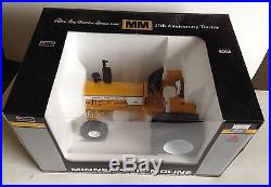 Minneapolis Moline G-1355 Tractor with Duals Toy Tractor Times NIB SpecCast 1/16