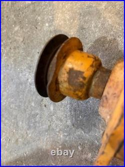 Minneapolis Moline MM Tractor GOOD WORKING 6V generator with CHIPPED drive pulley