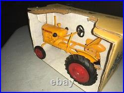 Minneapolis Moline Model V 1/16 DieCast Tractor Pioneer Collectibles NOS 1988