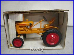 Minneapolis Moline Model V Toy Tractor 1988 Toy Tractor Times 1/16 Scale, NIB