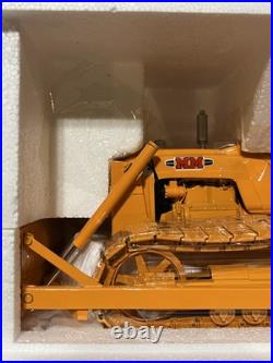 Minneapolis-Moline Two Star Crawler With Blade SpecCast 1/16 scale Collectible NIB