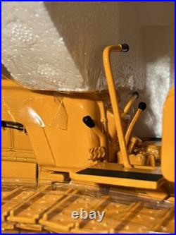 Minneapolis-Moline Two Star Crawler With Blade SpecCast 1/16 scale Collectible NIB