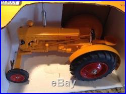 Minneapolis Moline U 1/16 scale SpecCast Diecast toy tractor