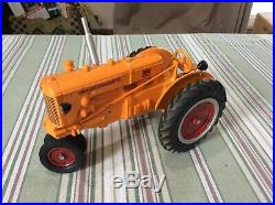 Minneapolis Moline U gas toy tractor 1/16 Vintage