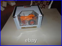Minneapolis Moline U tractor withcultivator (White, Oliver) 1/16 New in box