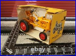 Minneapolis Moline V (Avery) 1/16 Diecast Tractor Replica by Pioneer Collectible