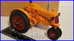 Minneapolis Moline Z 1/16 die-cast farm tractor replica by Teewater