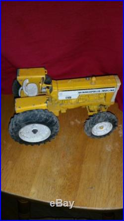 Minneapolis Moline g550 toy tractor ertl