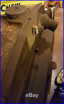 Minneapolis Moline tractor part radiator cap top cast iron original paint HEAVEY