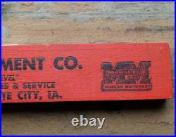 NEAR MINT 1940s era MINNEAPOLIS MOLINE TRACTOR Old La Porte City IA Wood Level