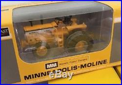 New 1/64 Minneapolis Moline Vista G1000 tractor with front assist & duals, Chaser