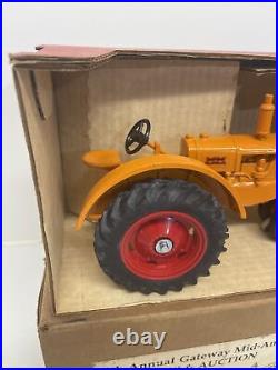RARE 1989 8th Annual Gateway MidAmerica Toy Show Minneapolis Moline Tractor 1/16