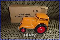 Rare Minneapolis Moline UDLX Comfort Tractor 1/16 Scale Model P. GOLD RUSH 1984