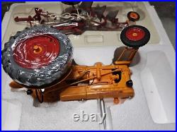 SpecCast 1/16 Minneapolis Moline U Gas Tractor With MM 3 Bottom Plow SCT 298