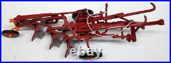 SpecCast 1/16 Minneapolis Moline U Gas Tractor With MM 3 Bottom Plow SCT 298
